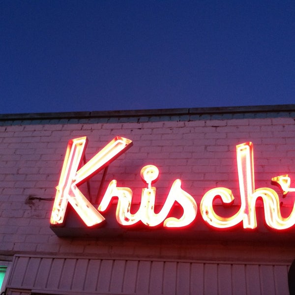 Снимок сделан в Krisch&#39;s Restaurant &amp; Ice Cream Parlour пользователем Steve D. 4/26/2013