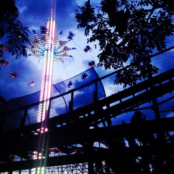 Foto scattata a Cliff&#39;s Amusement Park da Fatima il 7/27/2014