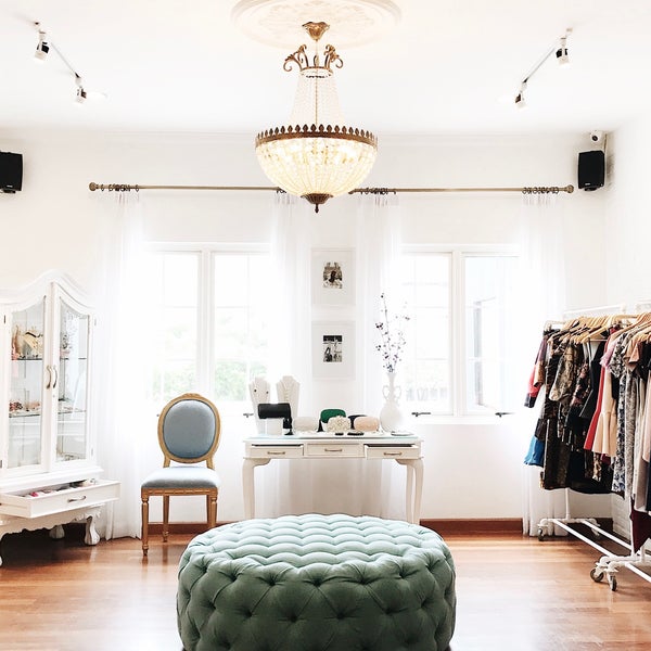 Find shop. Find. реселлер одежды. Find shop. Discount store в англии.