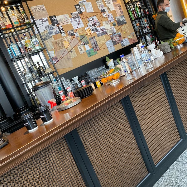 11/18/2020에 Rıdvan Ö.님이 Cartel Coffee &amp; Cocktails에서 찍은 사진