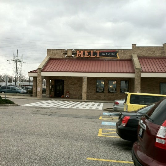 Das Foto wurde bei Melt Bar and Grilled von Jason am 11/24/2012 aufgenommen