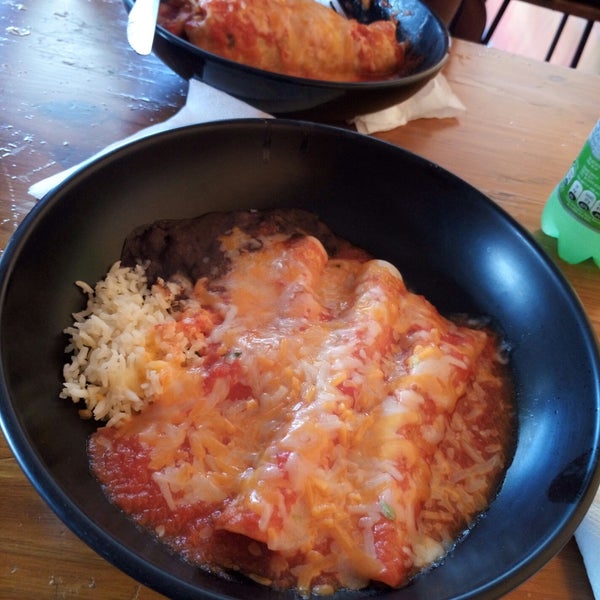 10/19/2017 tarihinde Floydie F.ziyaretçi tarafından Chilitos Mexican Restaurant'de çekilen fotoğraf