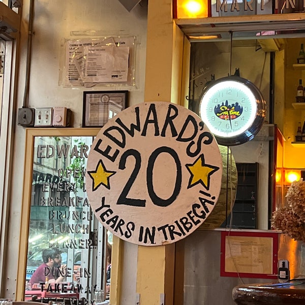 Das Foto wurde bei Edward&#39;s Restaurant von Stephen P. am 6/29/2022 aufgenommen