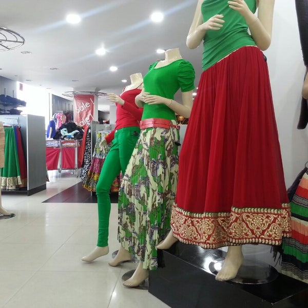 Romafour 24 tips from 1048 visitors