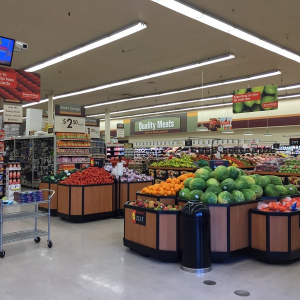 Smart & Final Extra! Grocery Store in Bakersfield