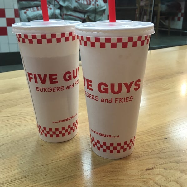 Photo taken at Five Guys by Lennart d. on 11/26/2017
