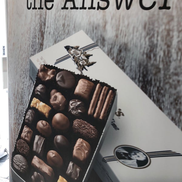 See's Candies Seattle Central Business District 3 tips from 472