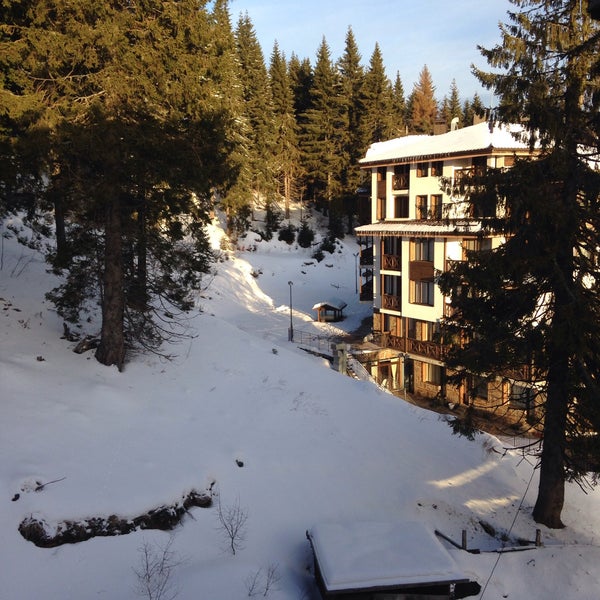Foto diambil di Bellevue Ski &amp; Spa Hotel oleh Ezgi Ö. pada 2/6/2015