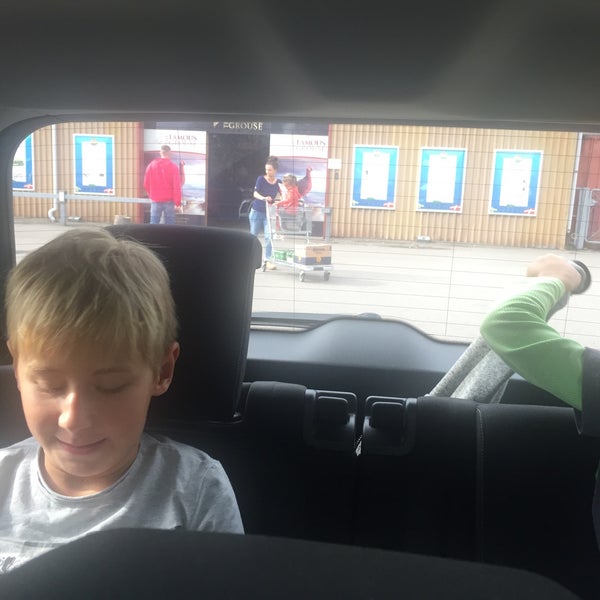 Drive In Liquor Store in Kastrup