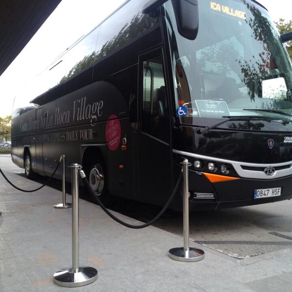 la roca village coach