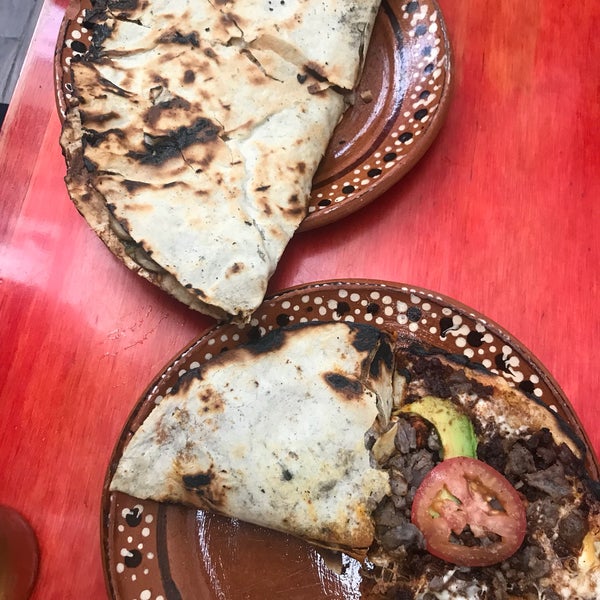 7/28/2018 tarihinde Zelfa S.ziyaretçi tarafından Las Tlayudas - Comida Casual Oaxaqueña'de çekilen fotoğraf