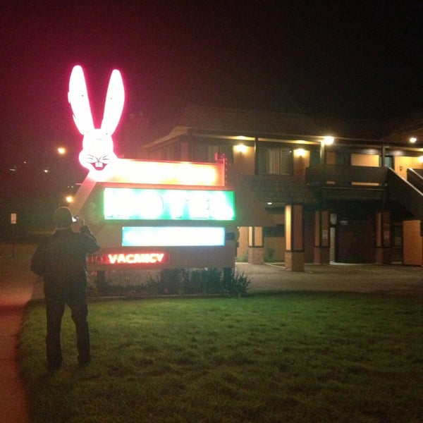 Photo taken at Rabbit Ears Motel by Elle on 9/29/2013