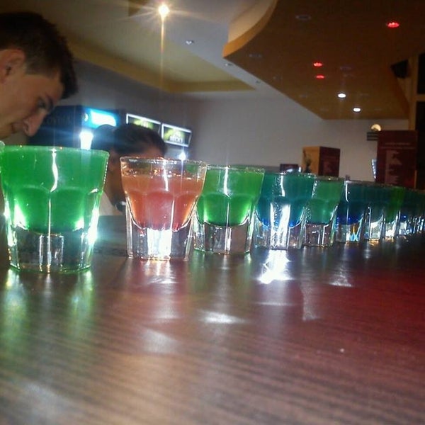 Перла клуб. Клуб алиби москва ащеулов переулок. Перла клуб. Дымка серпухов. Клубника клуб дербеневская.