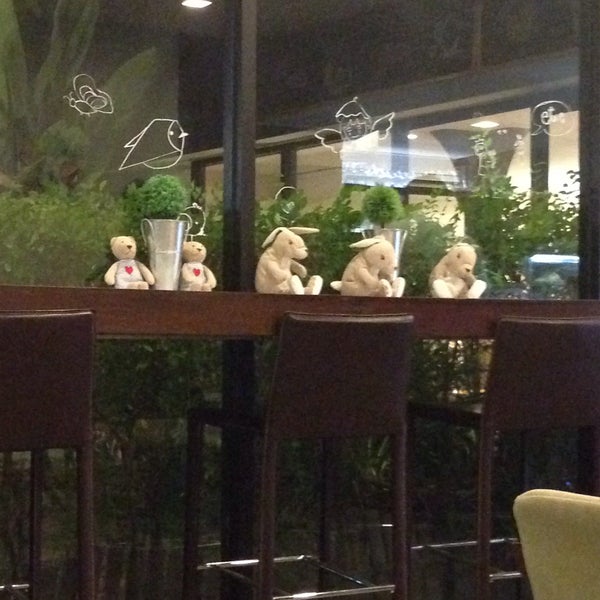 Foto diambil di ETC. Cafe - Eatery Trendy Chill oleh N⚓️🌺 N. pada 1/29/2015