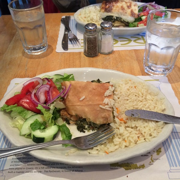 Photo taken at Uncle Nick&#39;s Greek Restaurant on 8th Ave by Jóhann Þorvaldur B. on 11/18/2015