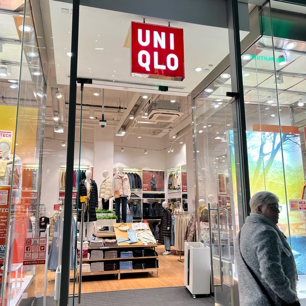 UNIQLO Flagship Store  Oxford Street  Solutions