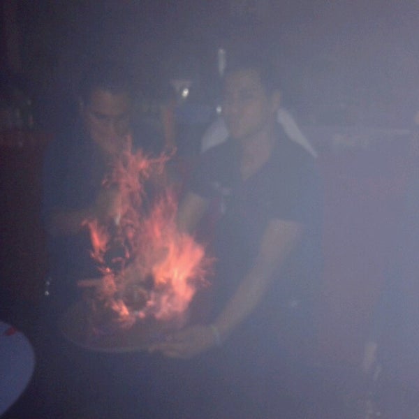 รูปภาพถ่ายที่ La Condesa Bar &amp; Club โดย Carlos T. เมื่อ 6/23/2013