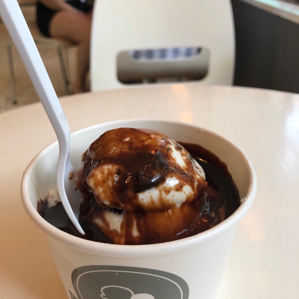 Photo taken at Sundaes and Cones by Hunter on 6/23/2019