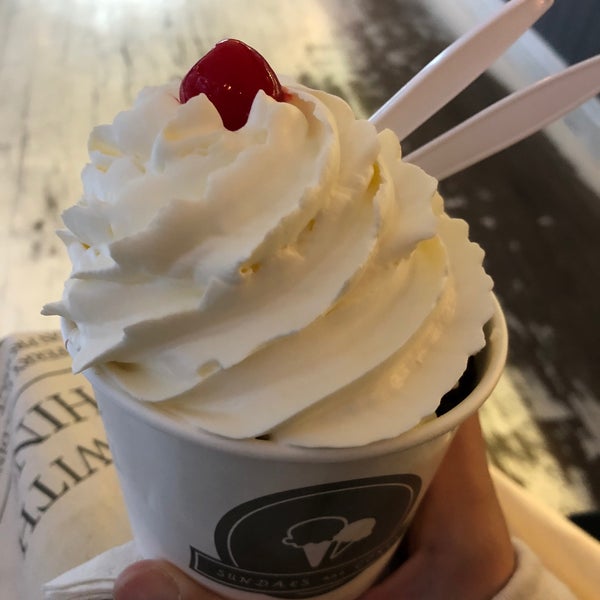 Photo taken at Sundaes and Cones by Hunter on 11/9/2019