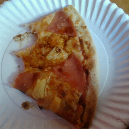 12/9/2012にErick T.がCubo Rosso Pizzaで撮った写真