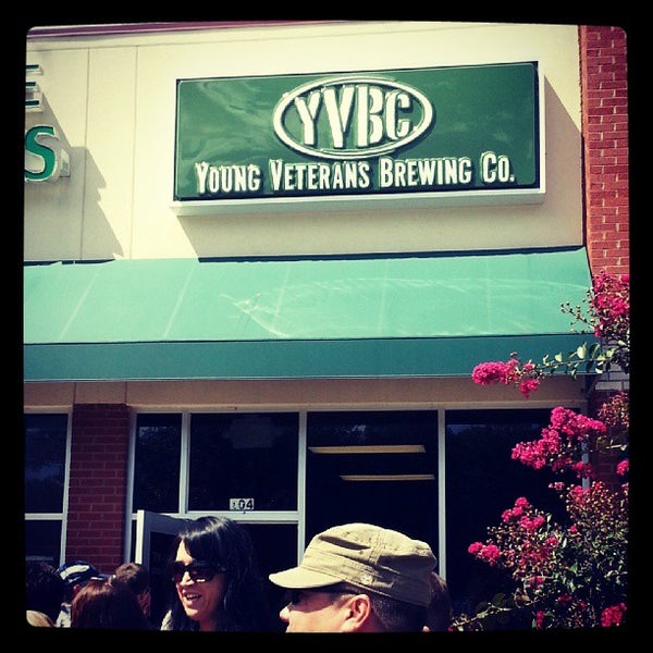 9/7/2013にJarod G.がYoung Veterans Brewing Companyで撮った写真