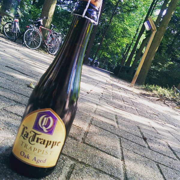 Foto scattata a Bierbrouwerij de Koningshoeven - La Trappe Trappist da KoenG il 7/17/2015