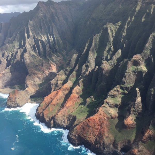 Foto scattata a Island Helicopters Kauai da Kenji Y. il 2/3/2017