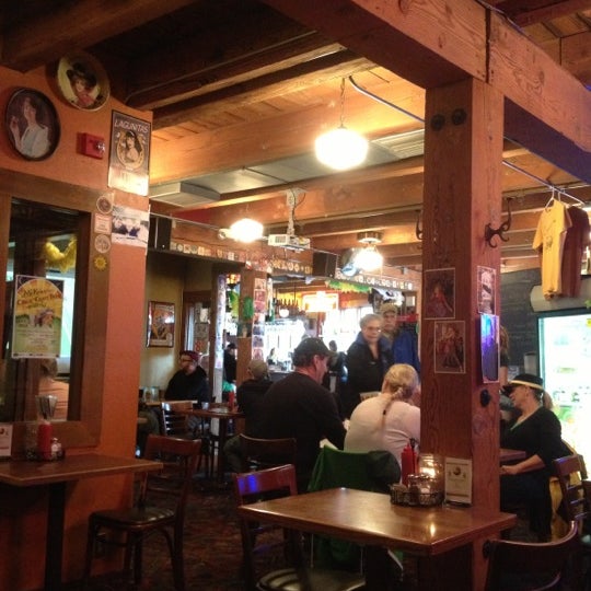10/27/2012 tarihinde Maite F.ziyaretçi tarafından Cornucopia Bar &amp; Burgers'de çekilen fotoğraf