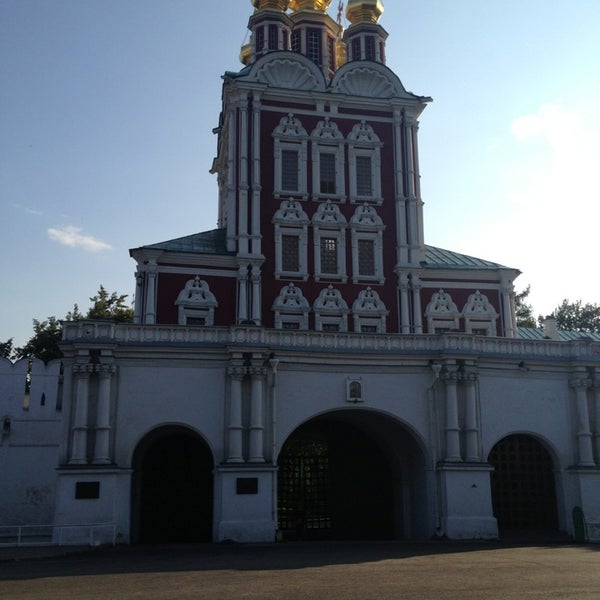 Надвратная Церковь Новодевичьего монастыря