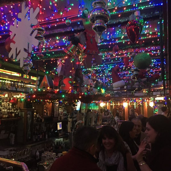 Photo taken at Butch McGuire&#39;s by KM on 12/25/2019