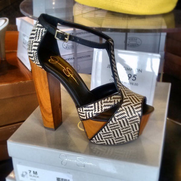 DSW Designer Shoe Warehouse Shoe Store in Noblesville