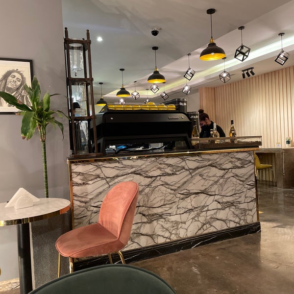 Foto tirada no(a) Triple M Cafe por Wrodi em 3/1/2022