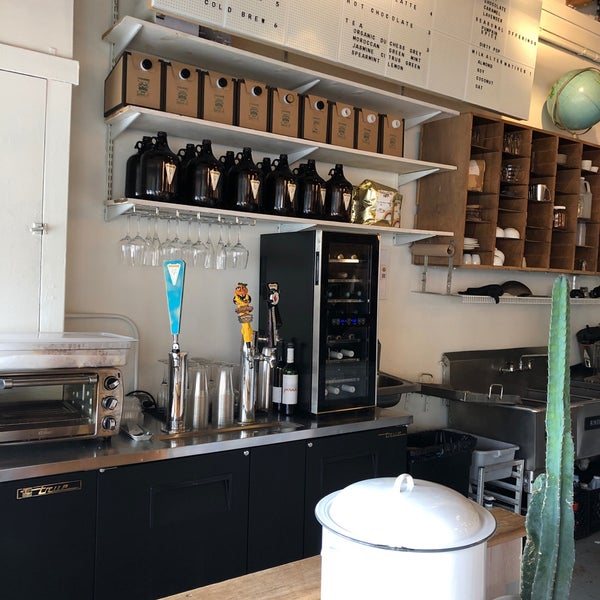 9/22/2019 tarihinde Danielle A.ziyaretçi tarafından Vagabond Coffee Co'de çekilen fotoğraf