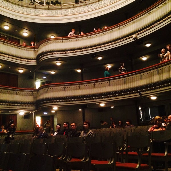 3/19/2015에 Tashka ✨님이 Театр наций에서 찍은 사진