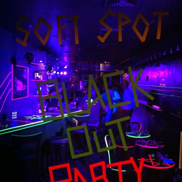 7/20/2013にEric R.がSoft Spot Barで撮った写真