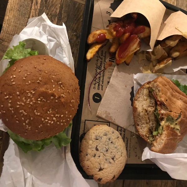Delicious burgers but to be honest, i expected better from this place since it's ranked number one for vegan food in paris!!