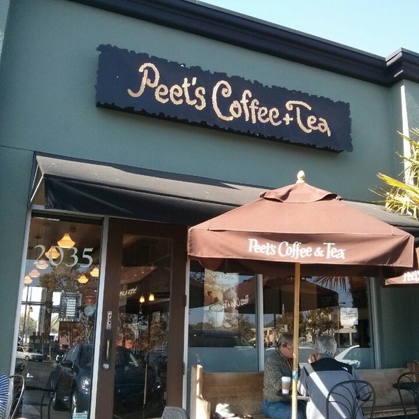 Photo taken at Peet&#39;s Coffee &amp; Tea by Jarix on 10/11/2013