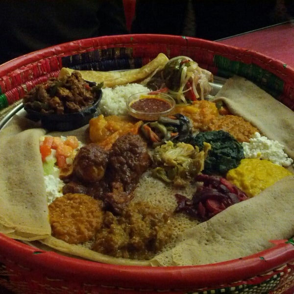 Das Foto wurde bei Restaurante Etiope NURIA von Giulia B. am 3/9/2013 aufgenommen