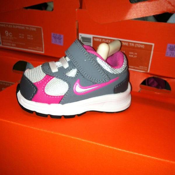Nike outlet on sale 87th and cottage