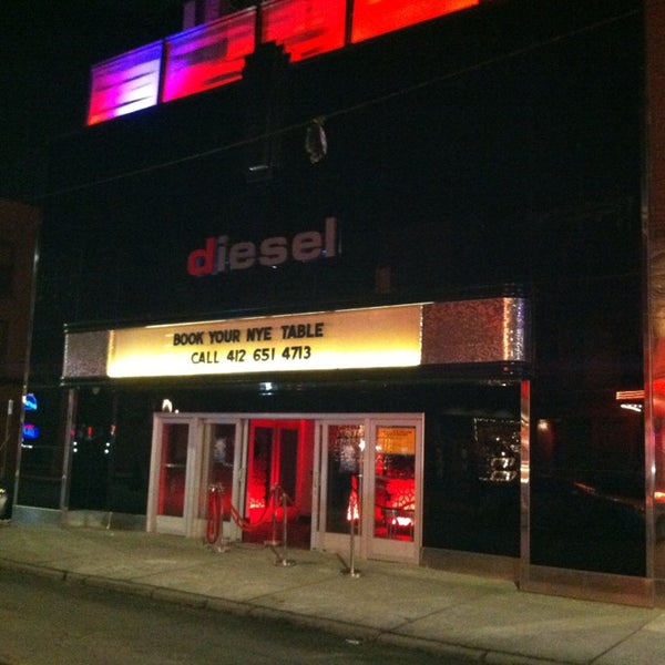 Photo taken at Diesel Club Lounge by Mike Dj MYK S. on 12/28/2013