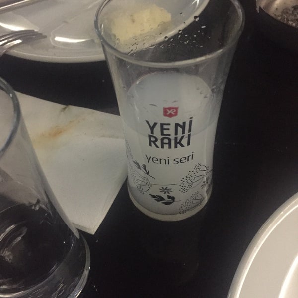 Das Foto wurde bei Özcan Restaurantlar von ⚡️⚡️Elbey⚡️⚡️ E. am 12/21/2016 aufgenommen