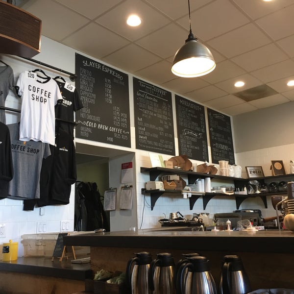 10/28/2017 tarihinde Christian S.ziyaretçi tarafından Coffee Shop'de çekilen fotoğraf