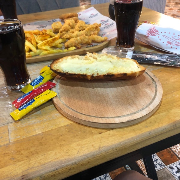 Foto tirada no(a) İzabella Pizza por Havva Ö. em 7/11/2020