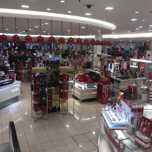 Macy's Outlet Store in Tigard