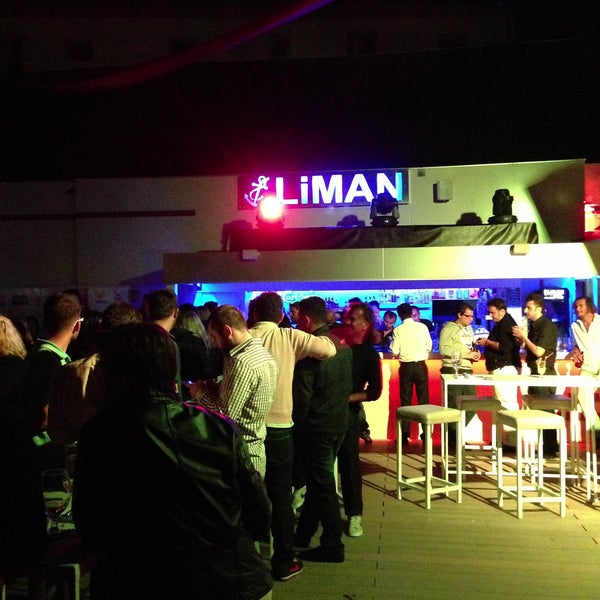 Foto scattata a Liman Restaurant Lounge Club da Mehmet A. il 4/26/2013