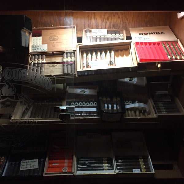 5/13/2017에 Chongho L.님이 Cigar Bar &amp; Grill에서 찍은 사진