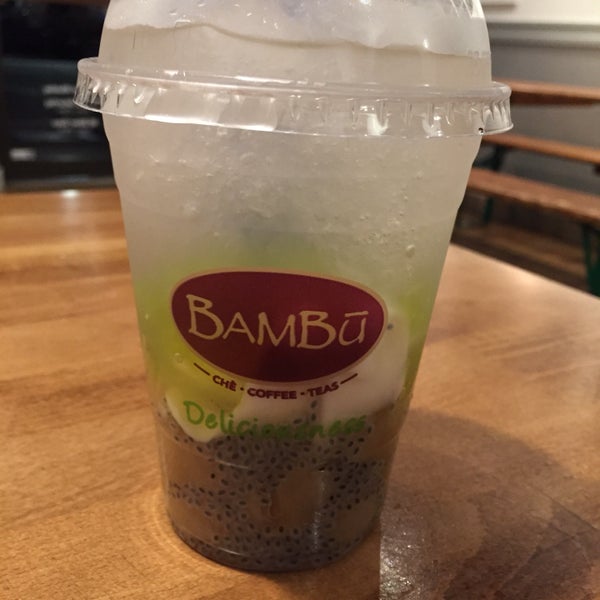 Photo taken at Bambū Desserts &amp; Drinks by Chongho L. on 11/10/2016