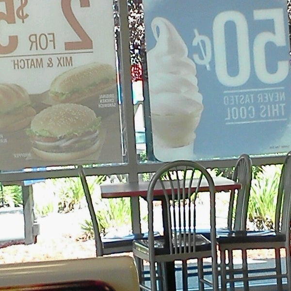 Burger King Fast Food Restaurant in Southwestern Sacramento