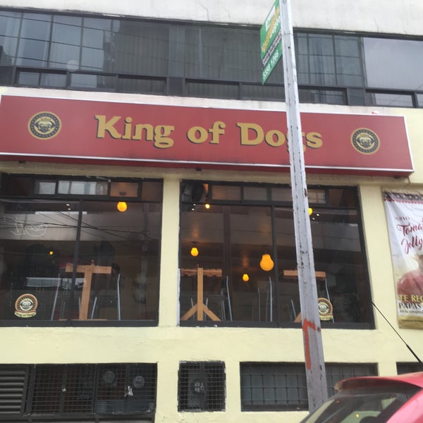 Photo taken at King Of Dogs by Javier S. on 11/9/2016