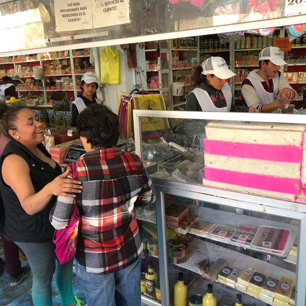 Dulceria la providencia - Tienda de golosinas en San Juan de los lagos